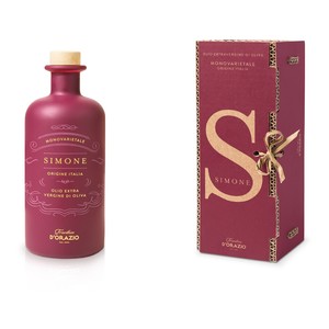 Simone in gift box.jpg